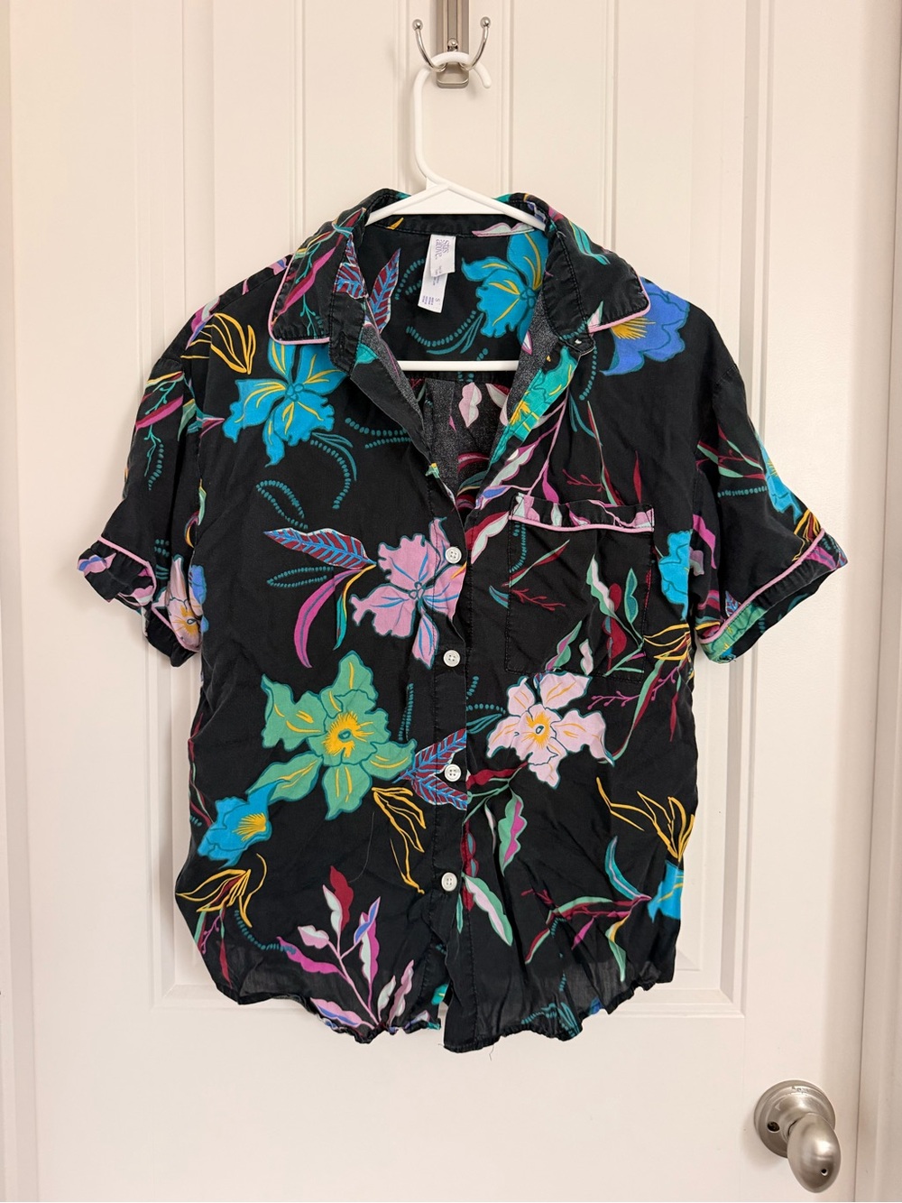 stars above Black Floral Short-Sleeve Button-Down Shirt with Multicolor Blooms